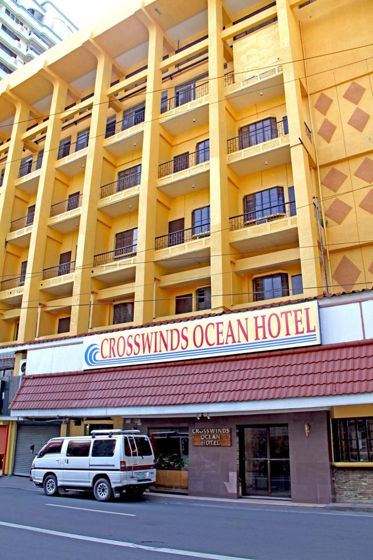 Crosswinds Ocean Hotel Paranaque City エクステリア 写真